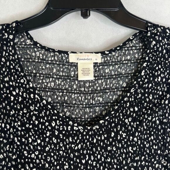 Urban Romantics Long Sleeve Smocked Peplum Patterned Blouse Size XS - Picture 3 of 9